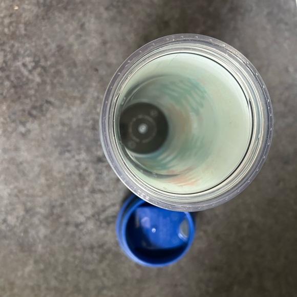 Starbucks holiday travel mug 18 ounces - Picture 5 of 6